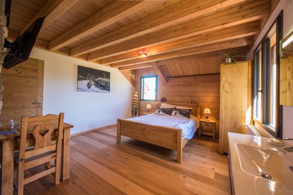 Chalet à vendre à Enchastrayes (04400) - Alpes-de-Haute-Provence