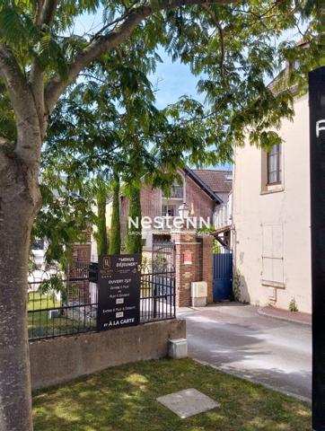 Exclusivité à Pacy Sur Eure - Charme et calme en centre-ville - terrasse et box privé