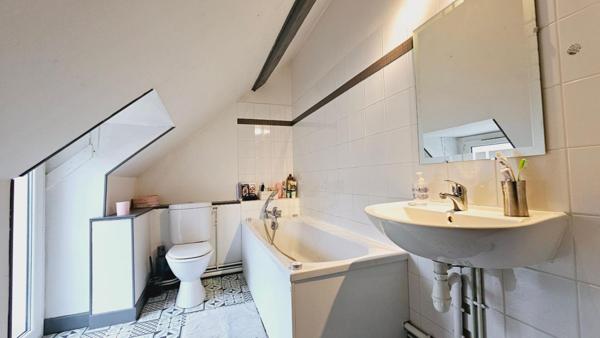 MAISON 6 PIECES 5 CHAMBRES + 2 STUDIOS INDEPENDANTS