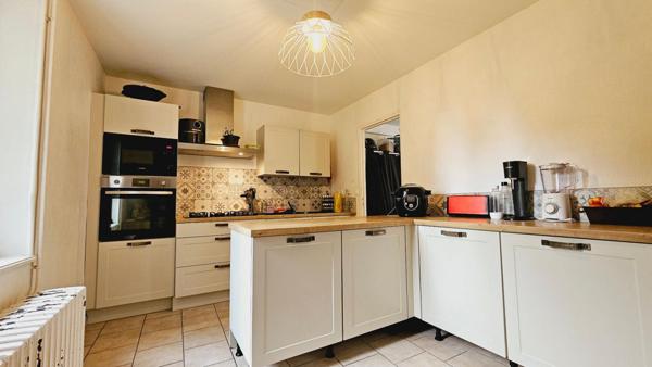 MAISON 6 PIECES 5 CHAMBRES + 2 STUDIOS INDEPENDANTS