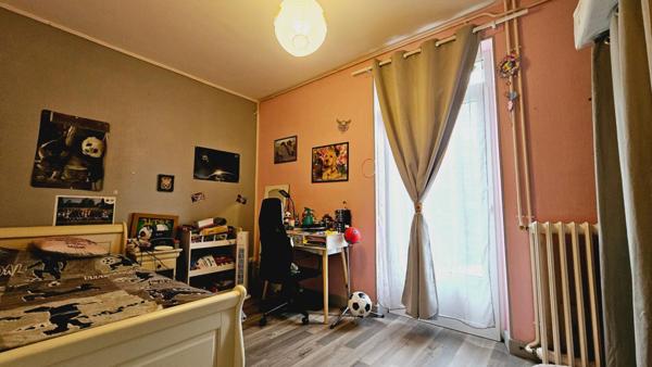 MAISON 6 PIECES 5 CHAMBRES + 2 STUDIOS INDEPENDANTS