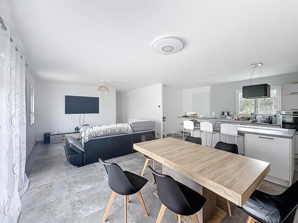 Maison récente 85m² centre ville de Châteauneuf