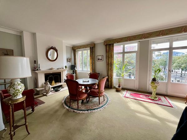 Appartement ST Thérèse 7 pièce(s) 166 m2 terrasse/jardin cave ,  
Nantes 44100