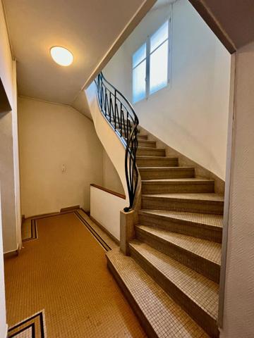 Appartement ST Thérèse 7 pièce(s) 166 m2 terrasse/jardin cave ,  
Nantes 44100