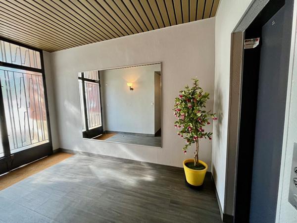 Appartement ST Thérèse 7 pièce(s) 166 m2 terrasse/jardin cave ,  
Nantes 44100