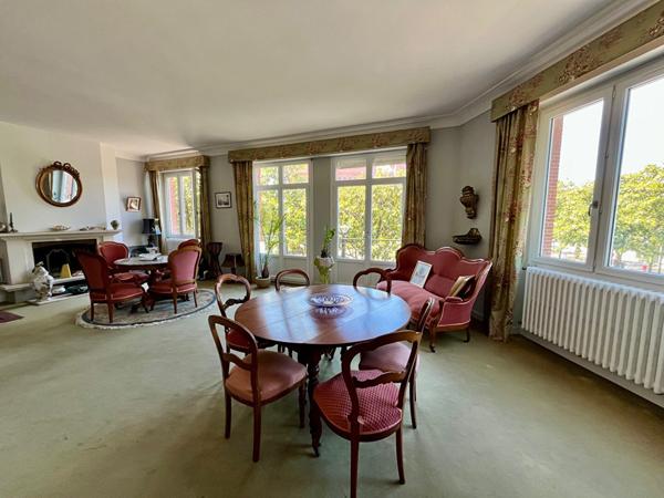 Appartement ST Thérèse 7 pièce(s) 166 m2 terrasse/jardin cave ,  
Nantes 44100