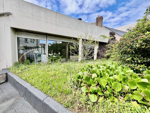 Appartement ST Thérèse 7 pièce(s) 166 m2 terrasse/jardin cave ,  
Nantes 44100