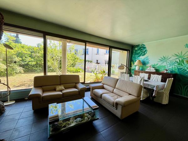 Appartement ST Thérèse 7 pièce(s) 166 m2 terrasse/jardin cave ,  
Nantes 44100