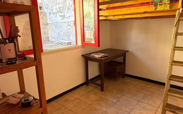 Appartement à vendre    3 pièces •  Saint-Denis