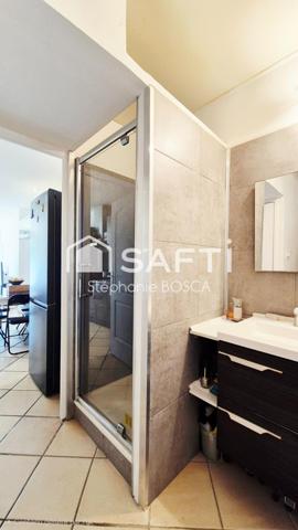 T2 MEUBLÉ DE 36 M2 - STATIONNEMENT PRIVATIF