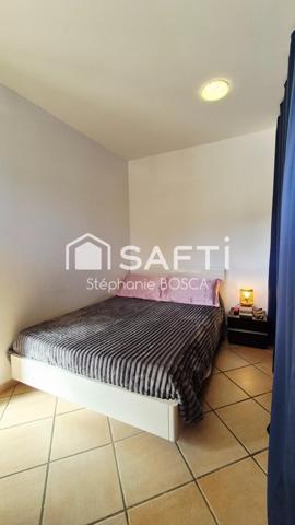 T2 MEUBLÉ DE 36 M2 - STATIONNEMENT PRIVATIF