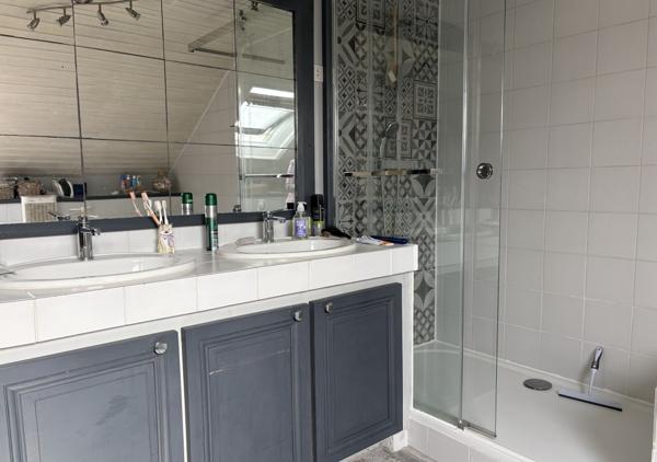 Maison familiale 142 m² avec jardin, garage et potentiel de surélévation