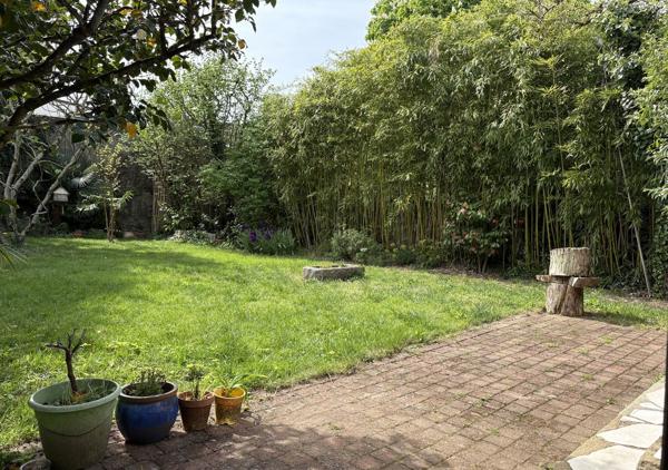 Maison familiale 142 m² avec jardin, garage et potentiel de surélévation