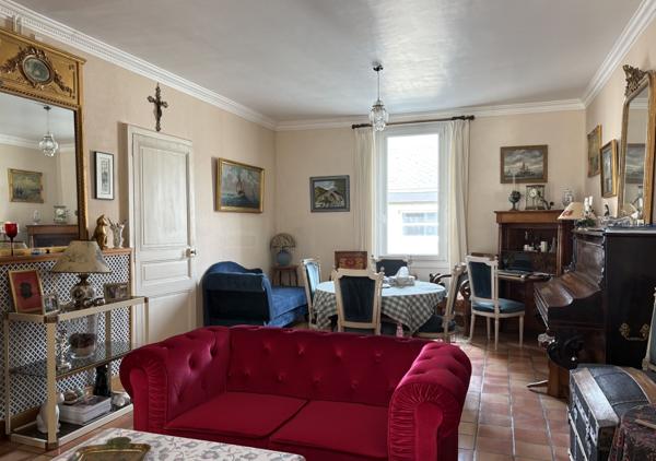 Maison familiale 142 m² avec jardin, garage et potentiel de surélévation