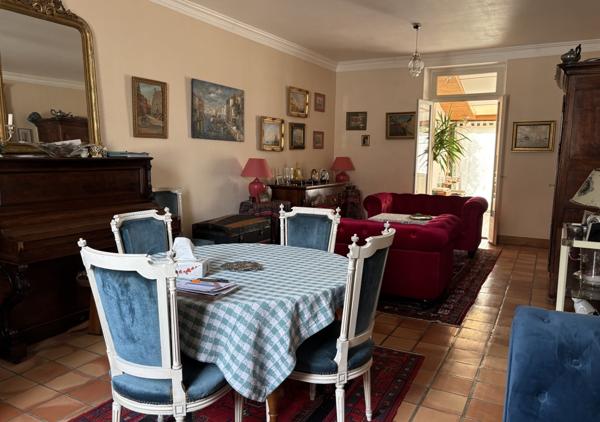 Maison familiale 142 m² avec jardin, garage et potentiel de surélévation