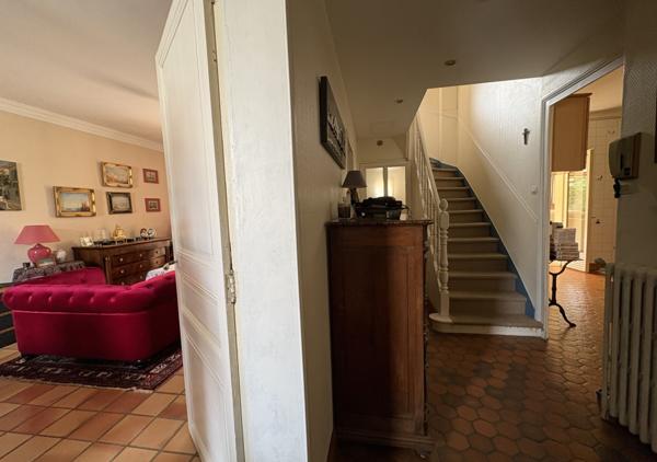 Maison familiale 142 m² avec jardin, garage et potentiel de surélévation