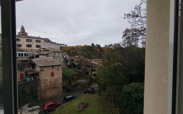 Appartement à louer    3 pièces •  Laurac-en-Vivarais