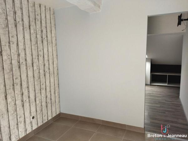 APPARTEMENT F2 à MONTSURS