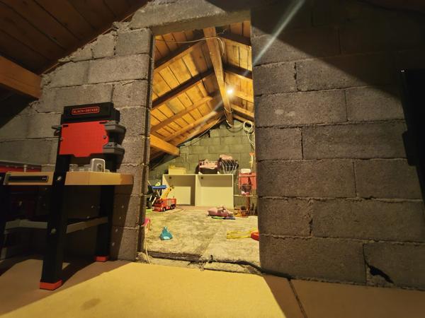 À vendre - Maison mitoyenne 2 côtés, 4 pièces située à Pontarlier (25300)