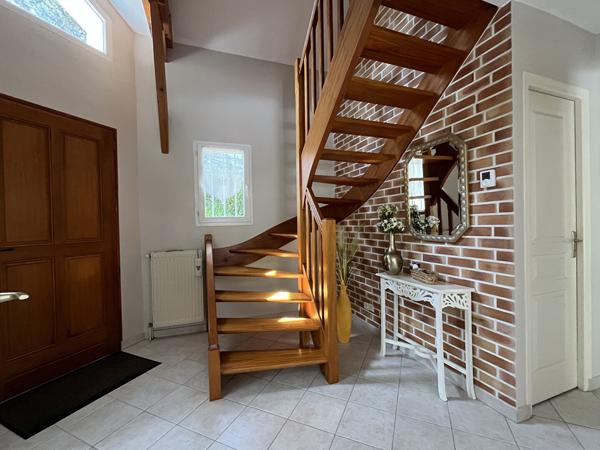 Maison Saint Herblain bourg, 5 chambres, garage double, jardin paysagé clos