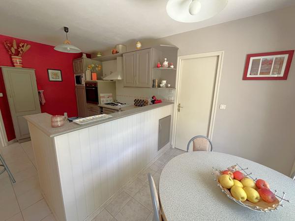 Maison Saint Herblain bourg, 5 chambres, garage double, jardin paysagé clos