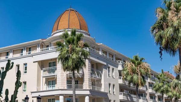 Spacieux appartement en plein centre de Beaulieu-sur-Mer