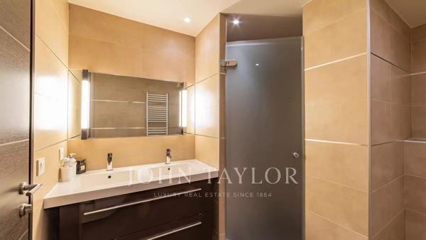 Spacieux appartement en plein centre de Beaulieu-sur-Mer
