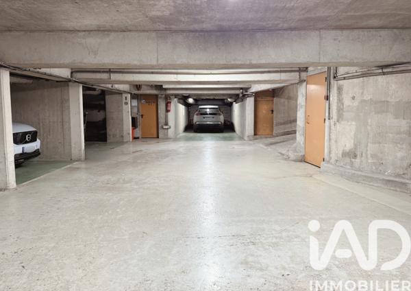 Parking à vendre 12 m² Paris 20