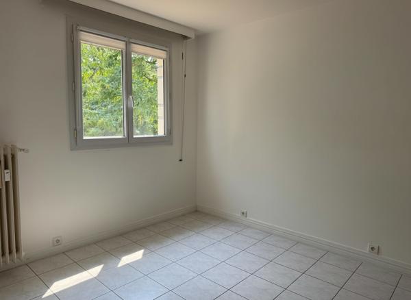 Appartement T4 - Profession libérale - Quartier Montjoyeux - Tours