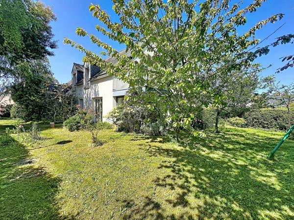 Maison familiale à vendre Langueux - Maison familiale avec six chambres au calme à proximité des commerces de Langueux !