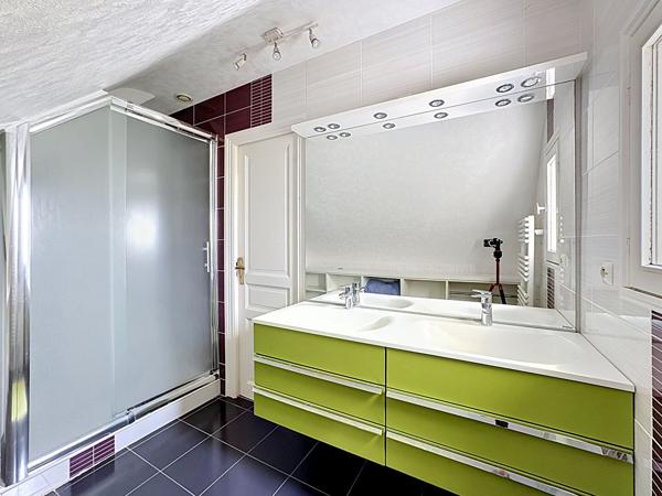 Maison familiale à vendre Langueux - Maison familiale avec six chambres au calme à proximité des commerces de Langueux !