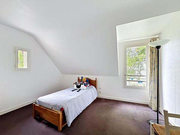 Maison familiale à vendre Langueux - Maison familiale avec six chambres au calme à proximité des commerces de Langueux !