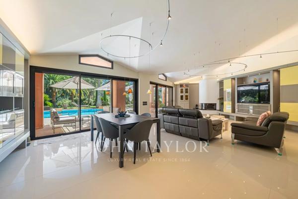 Propriété d’architecte de plain-pied au sein du domaine Les Parcs de Mougins