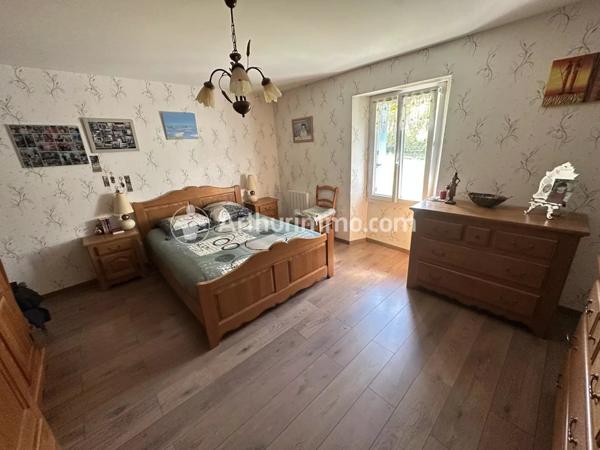 Vente Maison 7 pièces 169 m2 à Neuvic