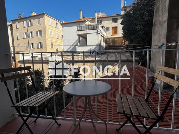 Location Studio meublé 26.98 m² - 39 RUE MICHEL DE BOURGES Toulon 83200