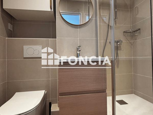 Location Studio meublé 26.98 m² - 39 RUE MICHEL DE BOURGES Toulon 83200