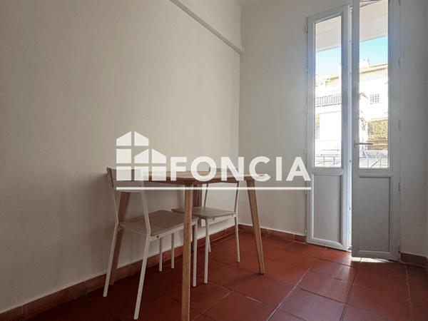 Location Studio meublé 26.98 m² - 39 RUE MICHEL DE BOURGES Toulon 83200