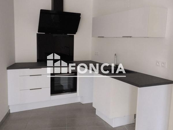 Location Appartement 3 pièces 63.99 m² - AVENUE GABRIEL BARBAROUX Le Luc 83340