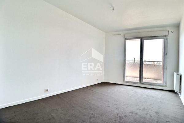 Appartement 4 pièces avec  Proximité RER D & Métro 14