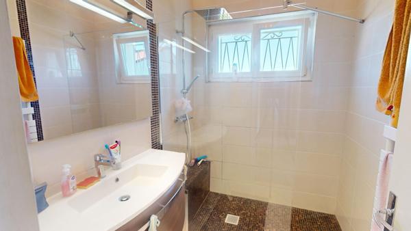 Location maison près de CHAZELLES SUR LYON - 5 pièce(s) - 100 m² - 1 150 €/mois