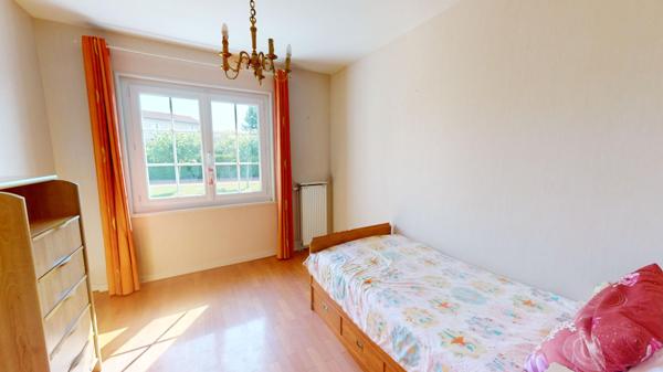 Location maison près de CHAZELLES SUR LYON - 5 pièce(s) - 100 m² - 1 150 €/mois