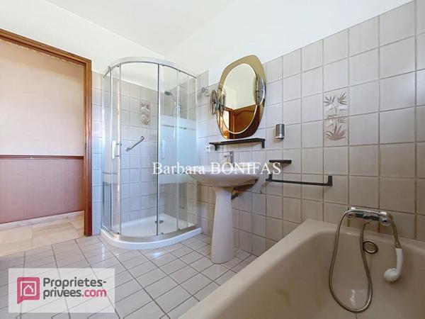 MAISON + TERRAIN 11 055 m²