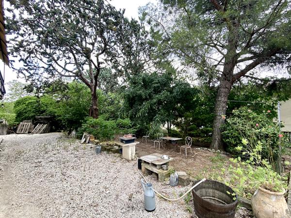 Maison Rognes 4 pièces 95 m2 sur 1000m2 de terrain.