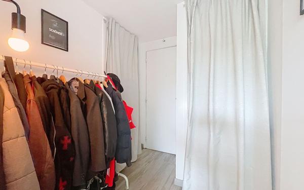 Appartement à vendre    1 pièce • 26,70 m2 Paris 12
