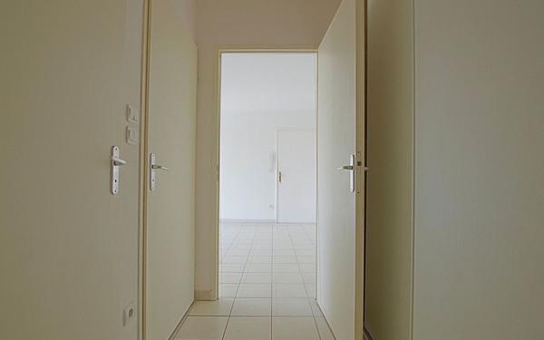 Appartement à louer    2 pièces •  Roye
