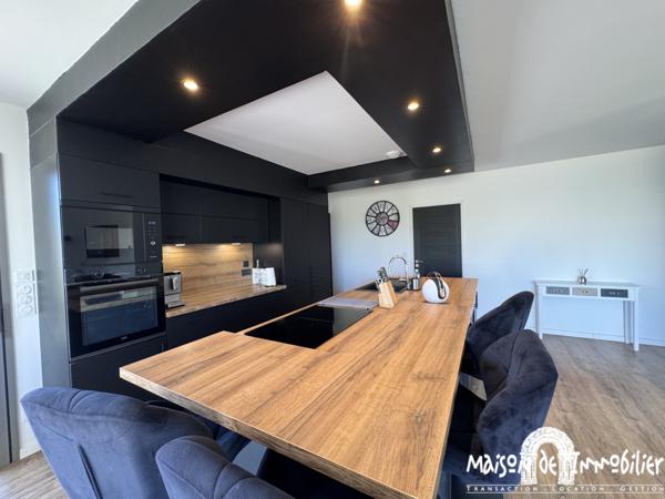 Vente Maison contemporaine de 2023 - 3 chambres - 107m² - Jardin clos et garage - BOUTIERS ST TROJAN