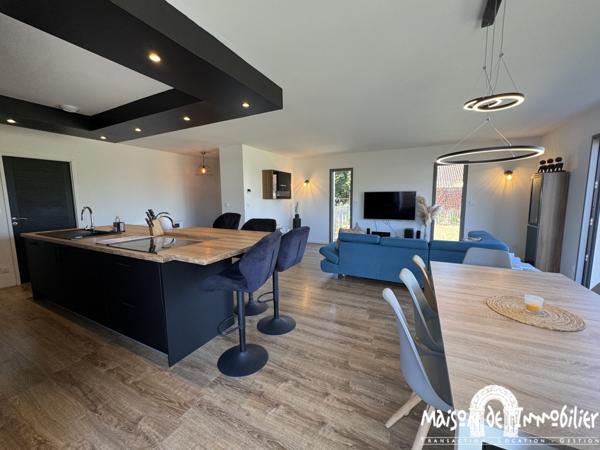 Vente Maison contemporaine de 2023 - 3 chambres - 107m² - Jardin clos et garage - BOUTIERS ST TROJAN
