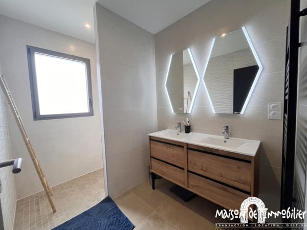 Vente Maison contemporaine de 2023 - 3 chambres - 107m² - Jardin clos et garage - BOUTIERS ST TROJAN