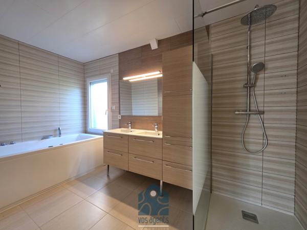 Maison 6 pièce(s) 4 chambre(s) 175 m²