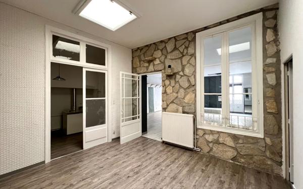 Appartement à vendre    1 pièce • 142 m2 Béziers